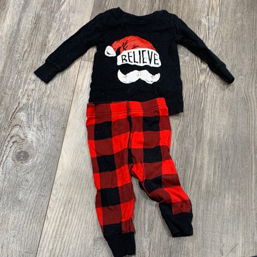 Old Navy Christmas‎ Kids Black and Red Pajama Set